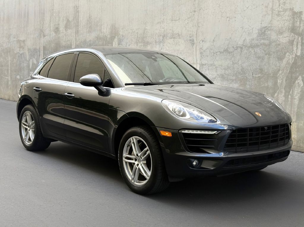 2018 Porsche Macan Image 12