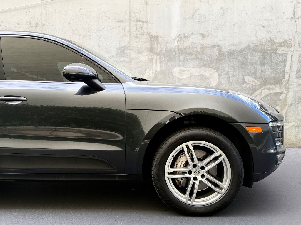 2018 Porsche Macan Image 15