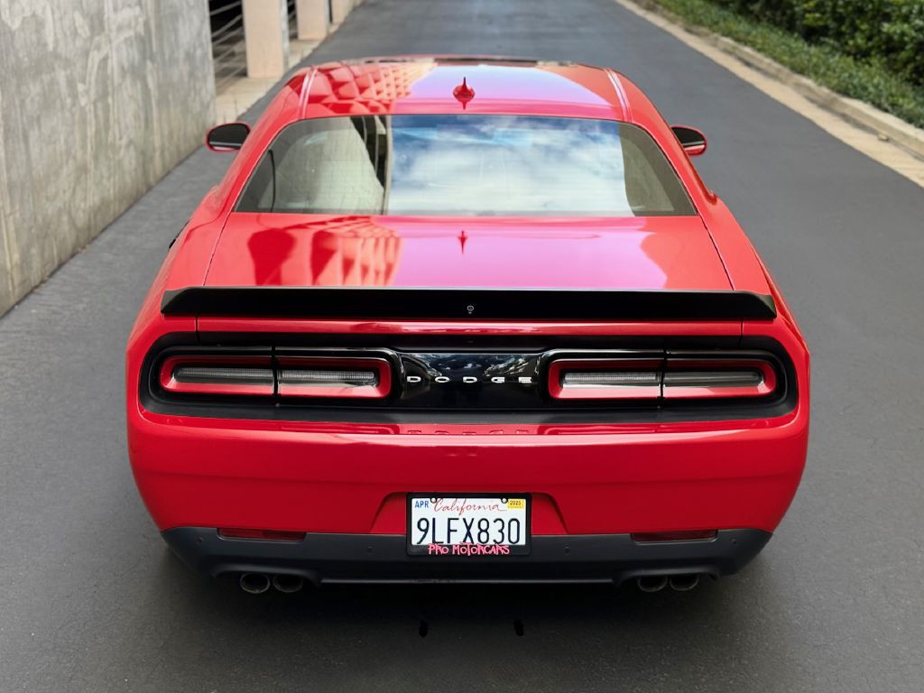 2016 Dodge Challenger Image 12