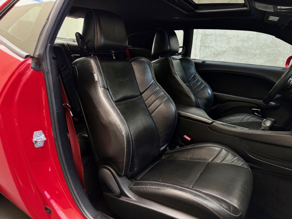 2016 Dodge Challenger Image 20