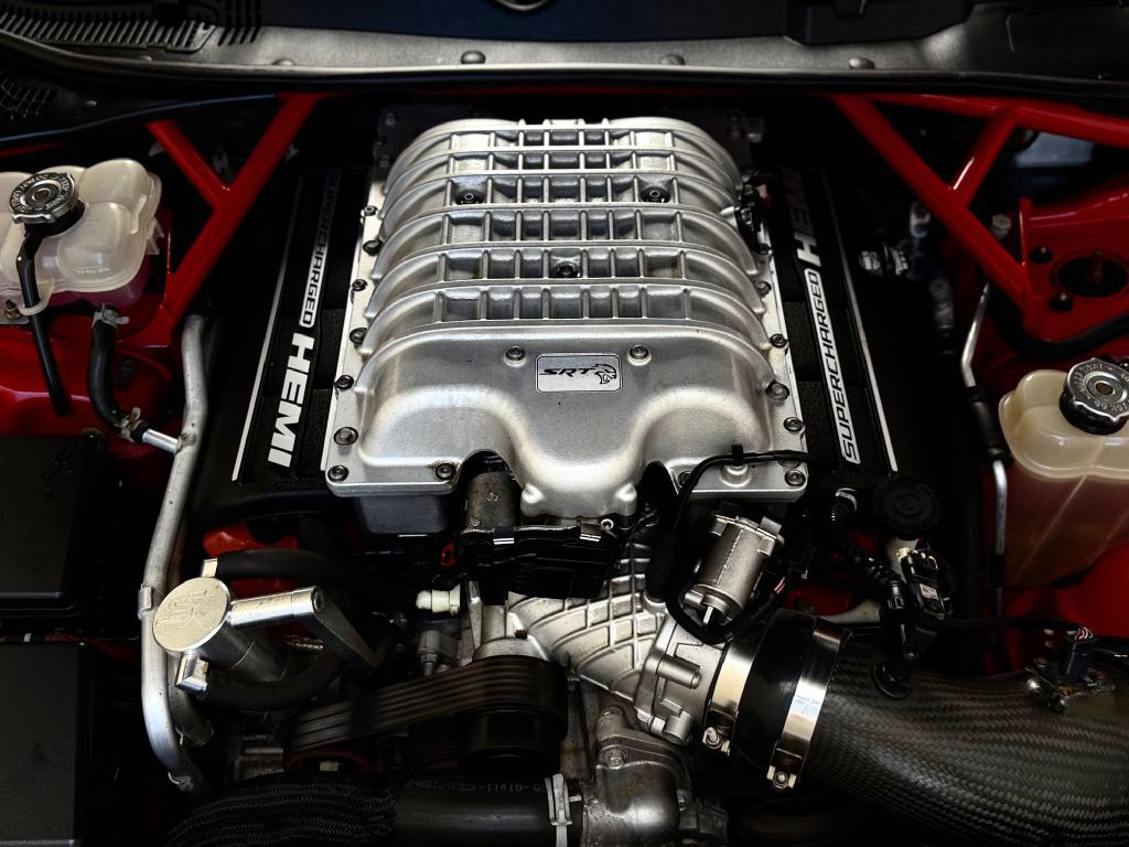 2016 Dodge Challenger Image 28