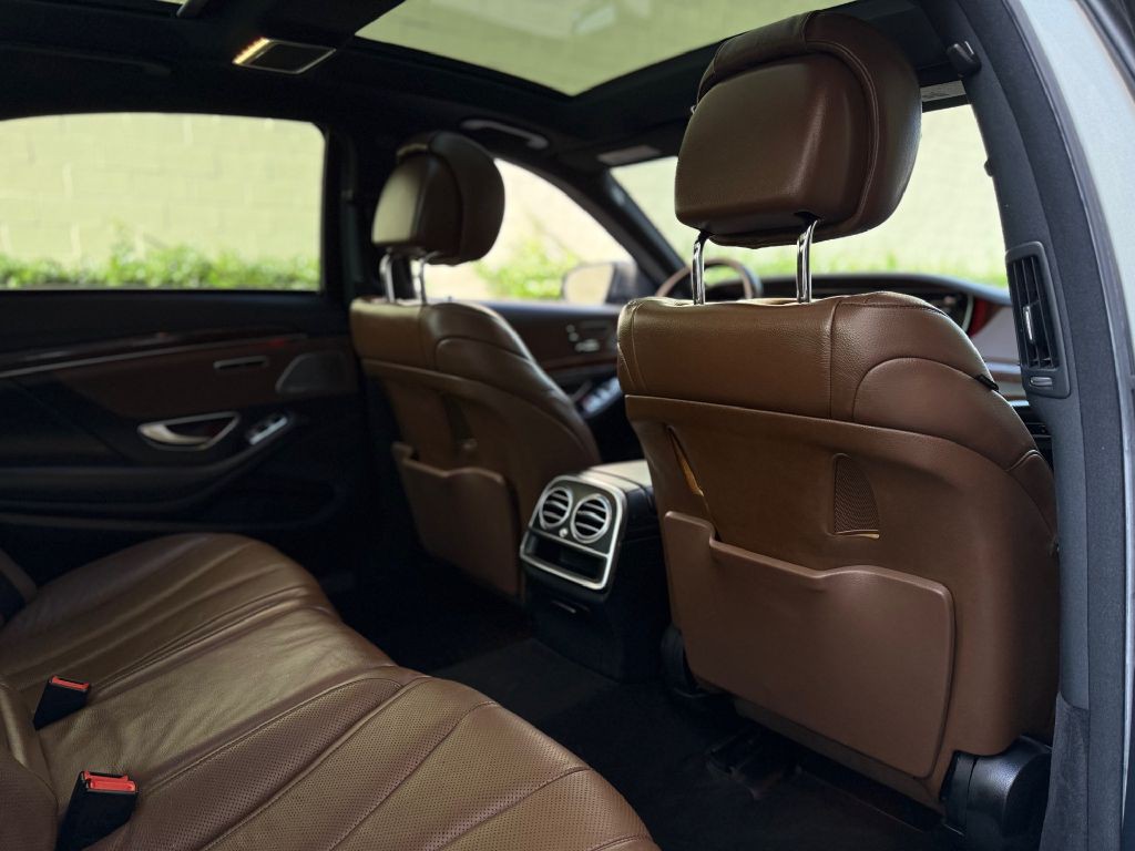 2015 Mercedes-Benz S-Class Image 21