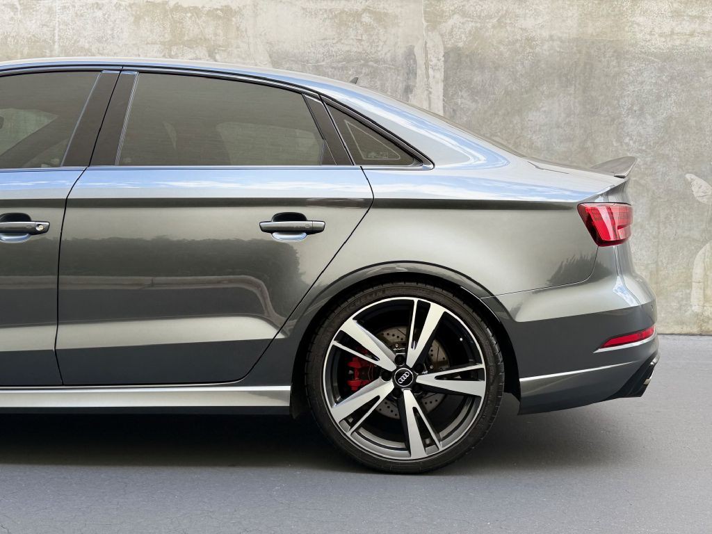 2018 Audi RS3 Image 7