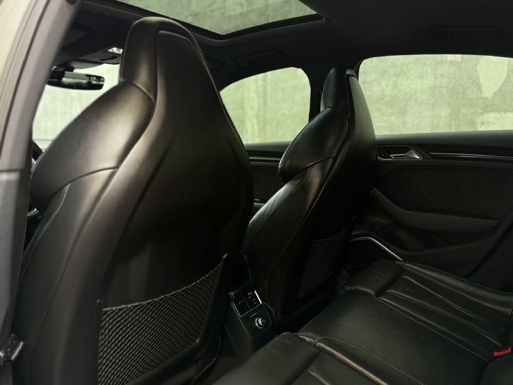 2018 Audi RS3 Image 20