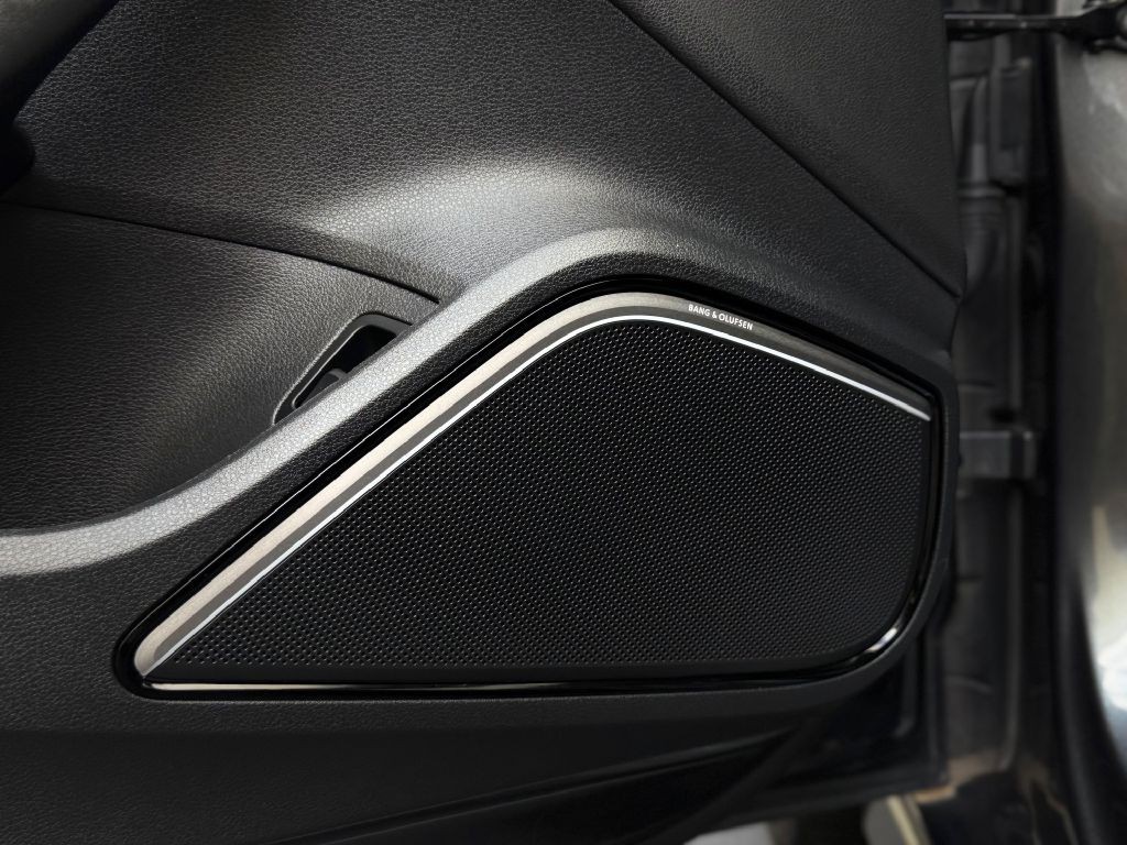 2018 Audi RS3 Image 25