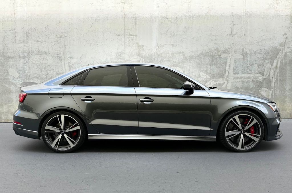 2018 Audi RS3 Image 28