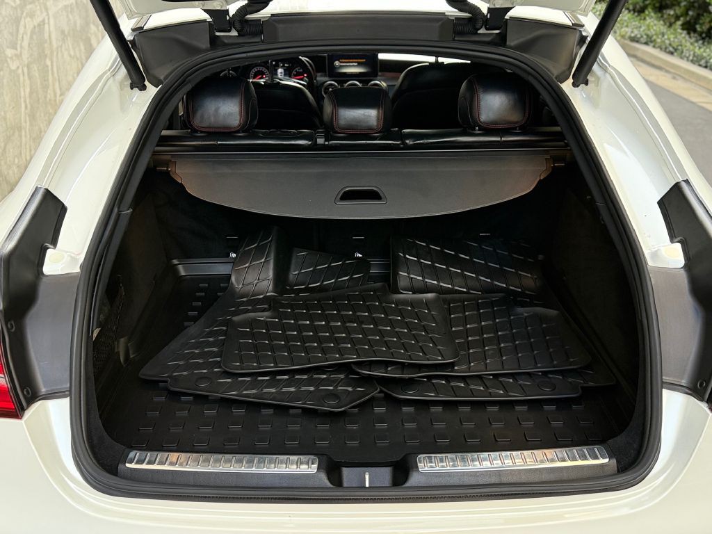 2018 Mercedes-Benz GLC-Class Image 25