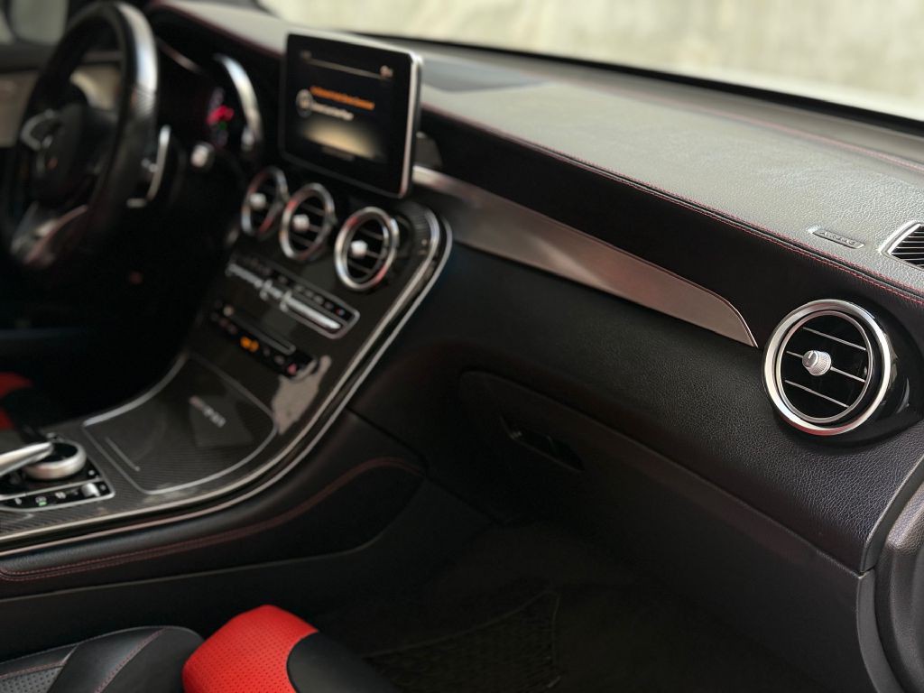 2018 Mercedes-Benz GLC-Class Image 30