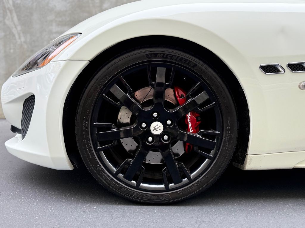 2014 Maserati GranTurismo Image 6