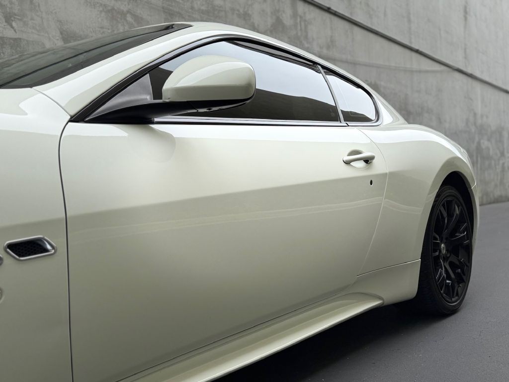 2014 Maserati GranTurismo Image 12