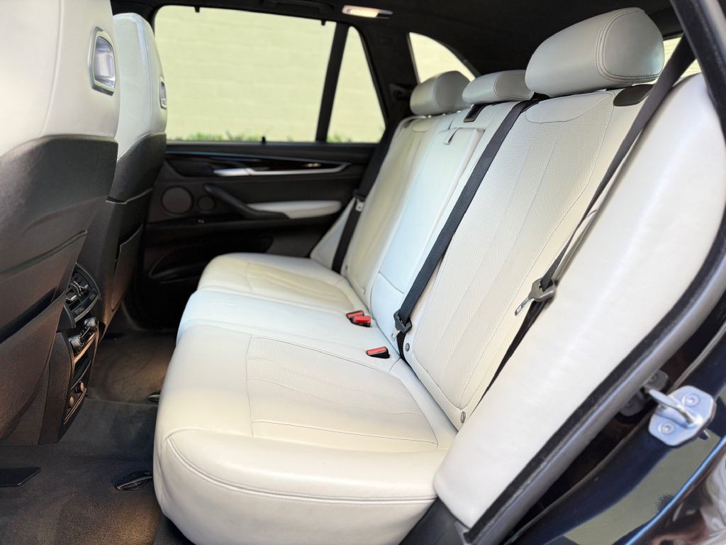 2018 BMW X5 Image 24