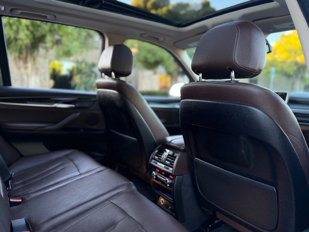 2015 BMW X5 Image 19