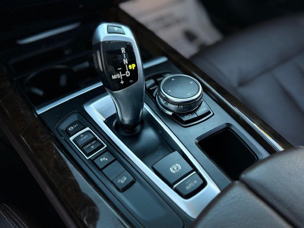 2015 BMW X5 Image 28