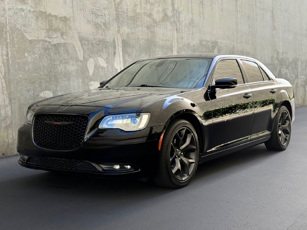 2021 Chrysler 300 Image 1