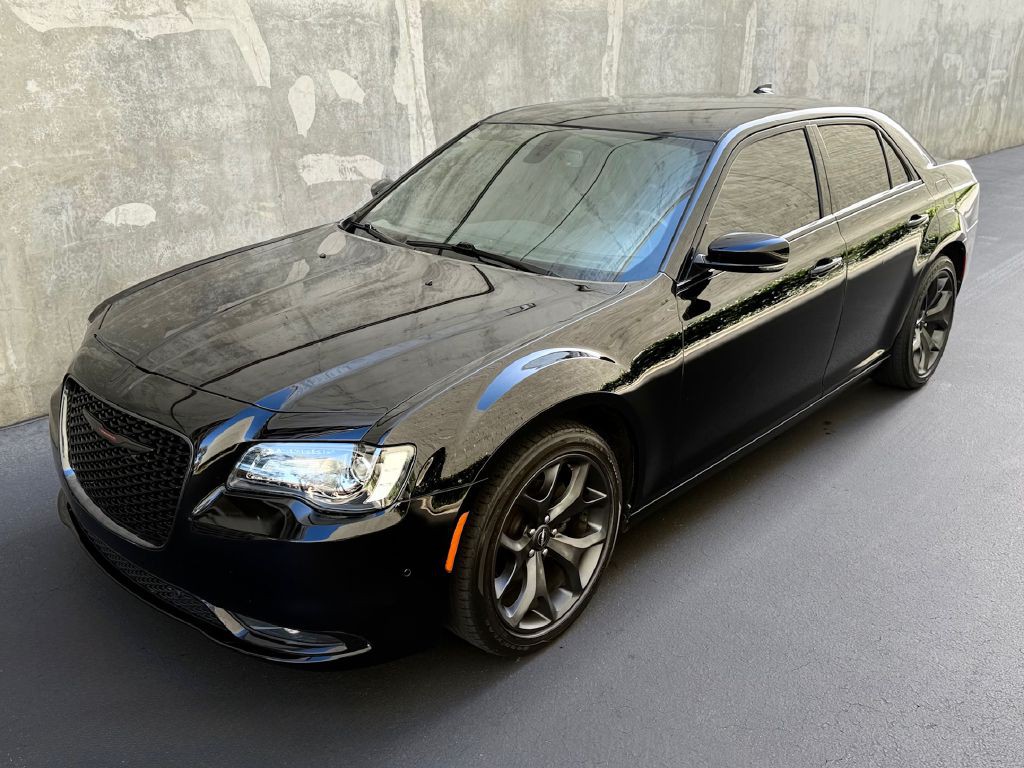 2021 Chrysler 300 Image 3