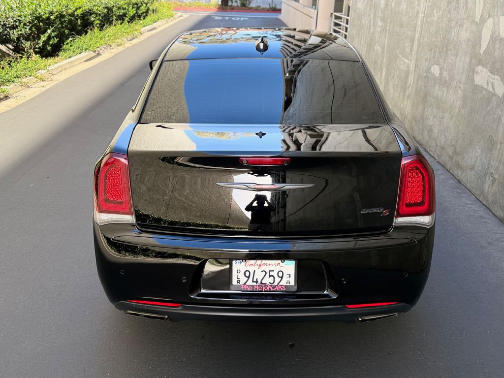 2021 Chrysler 300 Image 10