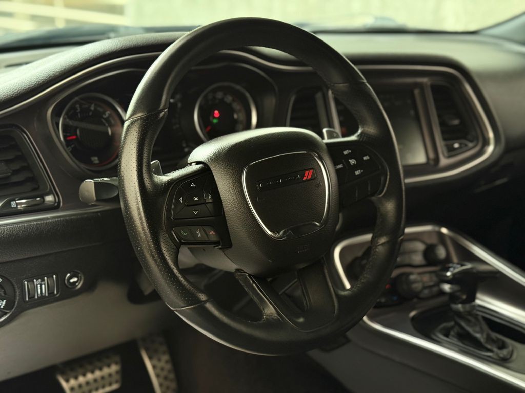 2016 Dodge Challenger Image 16