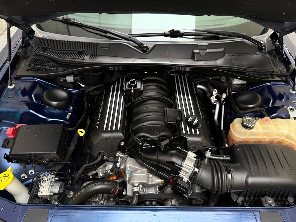 2016 Dodge Challenger Image 20