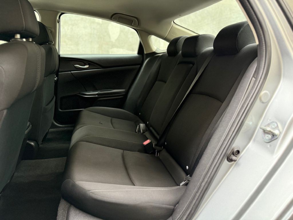2018 Honda Civic Image 12