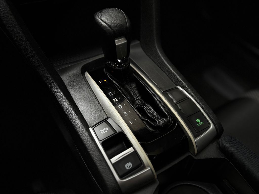 2018 Honda Civic Image 13