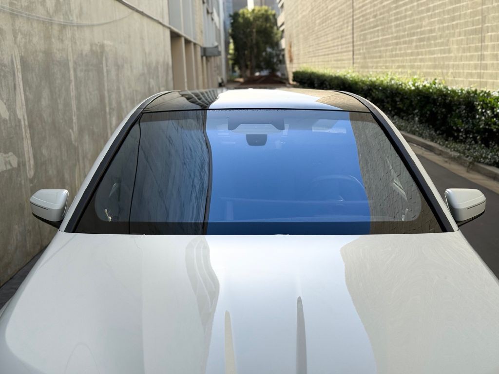 2024 BMW IX Image 9