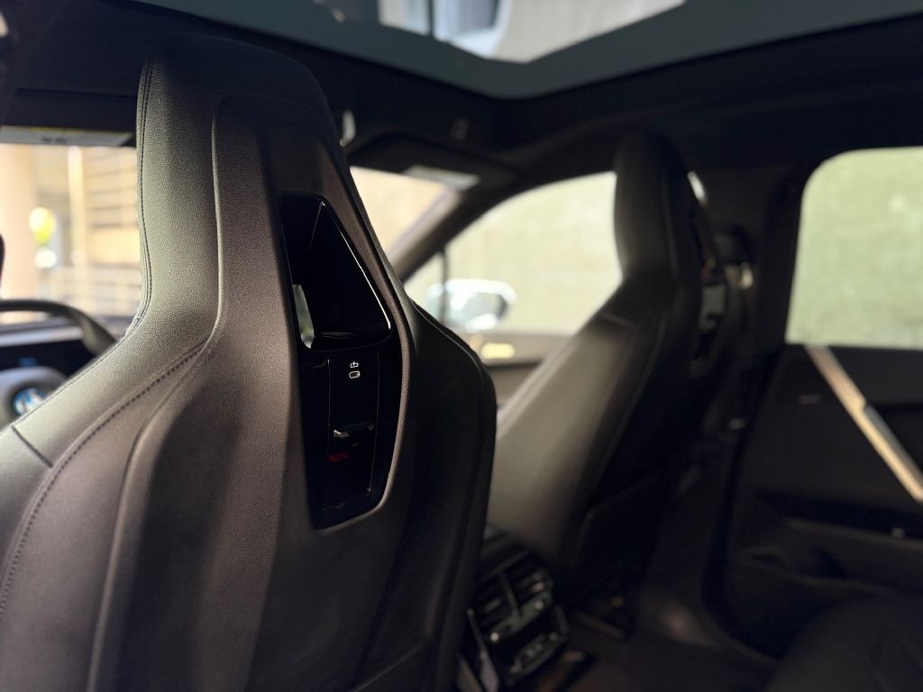 2024 BMW IX Image 21