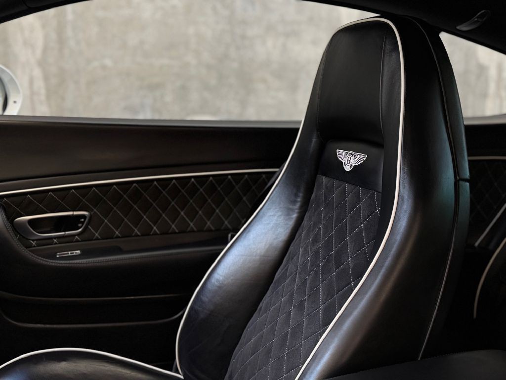 2011 Bentley Continental Image 14