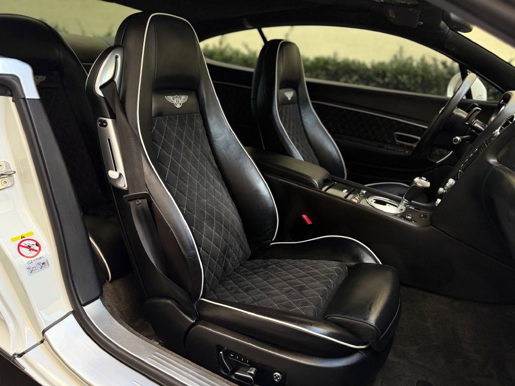 2011 Bentley Continental Image 21