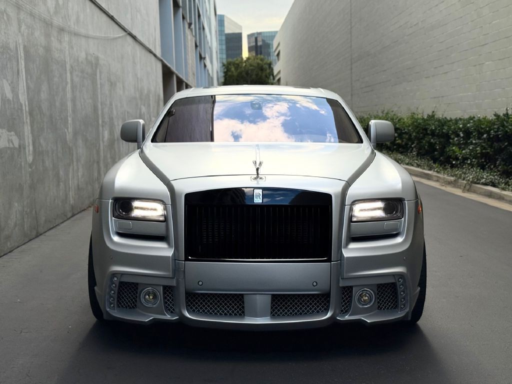 2010 Rolls-Royce Ghost Image 3