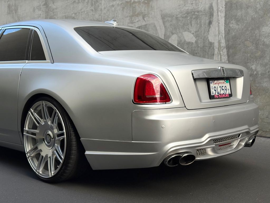 2010 Rolls-Royce Ghost Image 11
