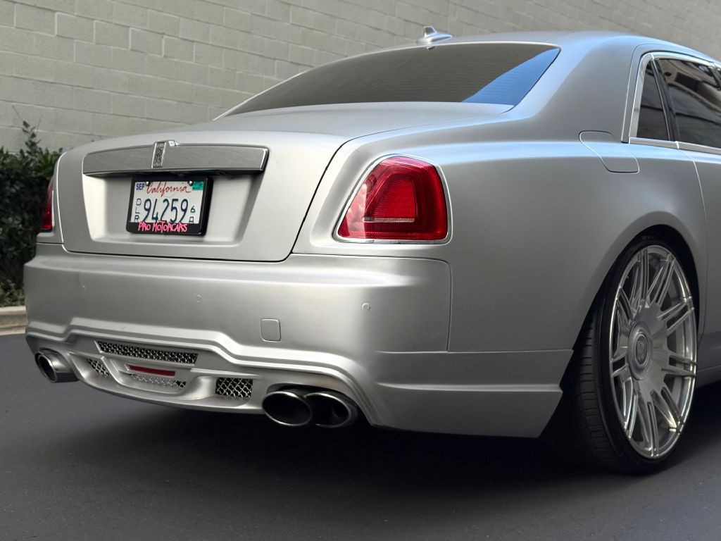 2010 Rolls-Royce Ghost Image 12
