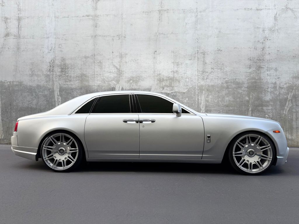 2010 Rolls-Royce Ghost Image 14