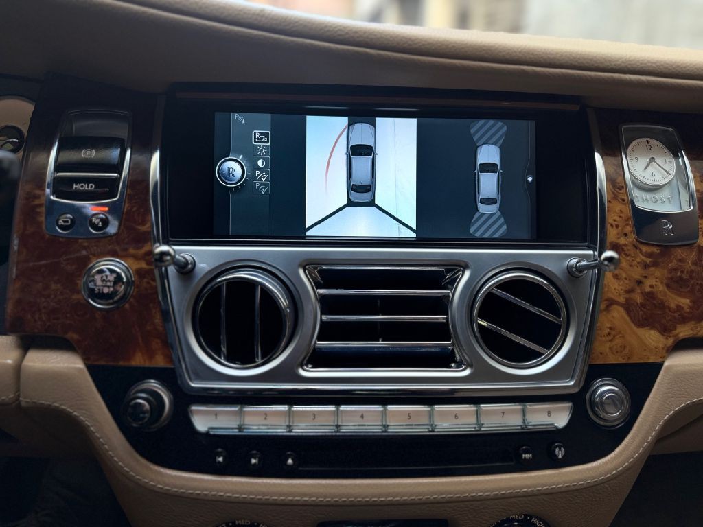2010 Rolls-Royce Ghost Image 27