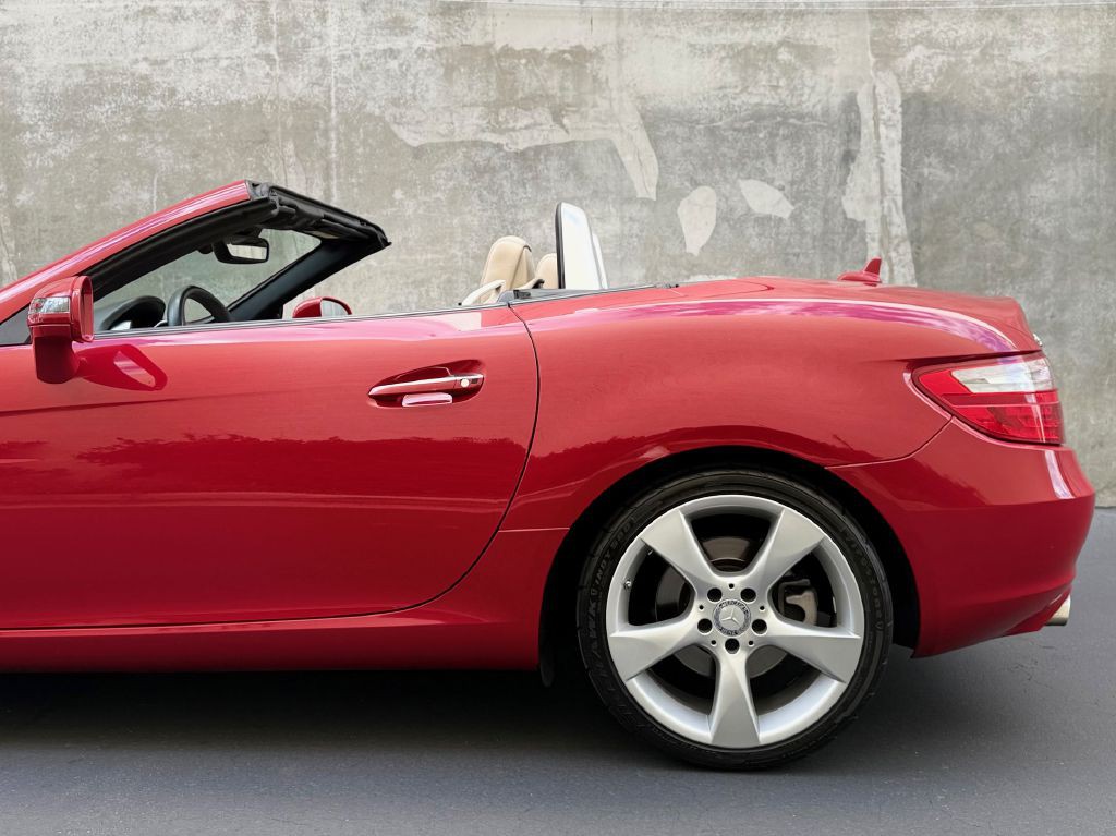 2014 Mercedes-Benz SLK-Class Image 9
