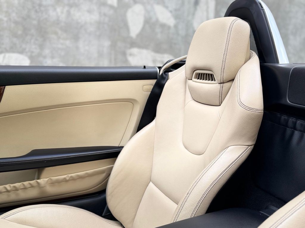 2014 Mercedes-Benz SLK-Class Image 13