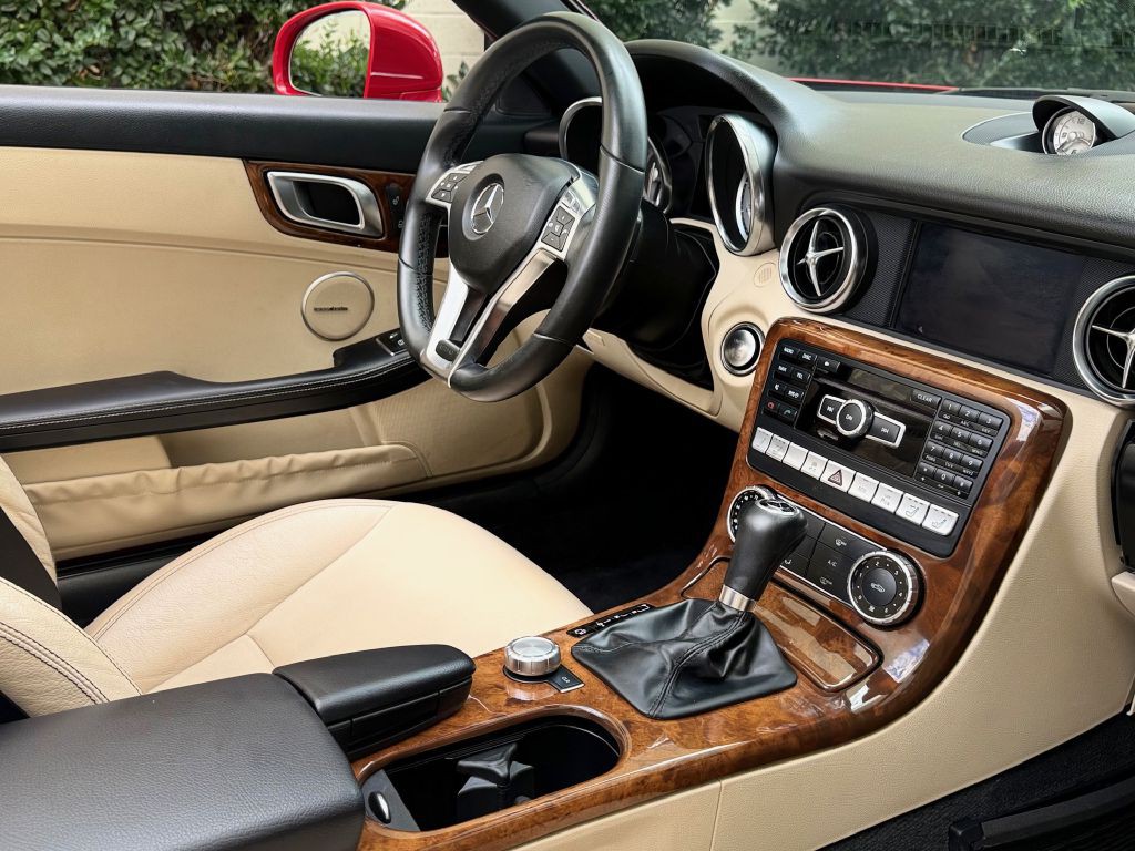 2014 Mercedes-Benz SLK-Class Image 16