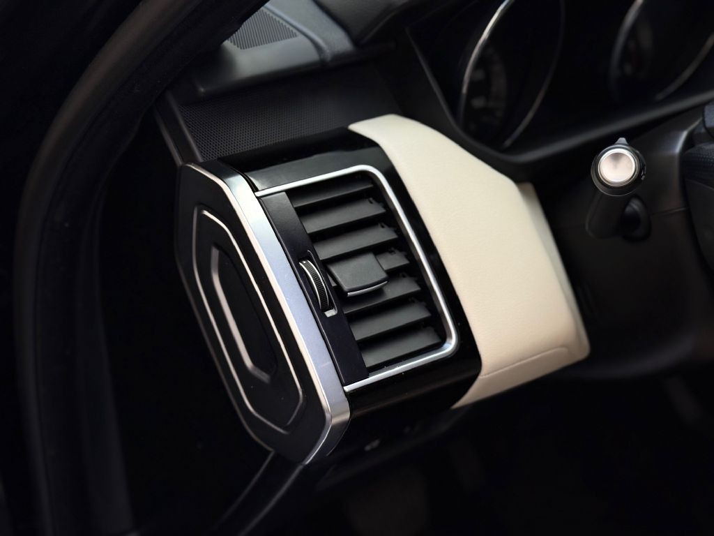 2015 Land Rover Range Rover Sport Image 12