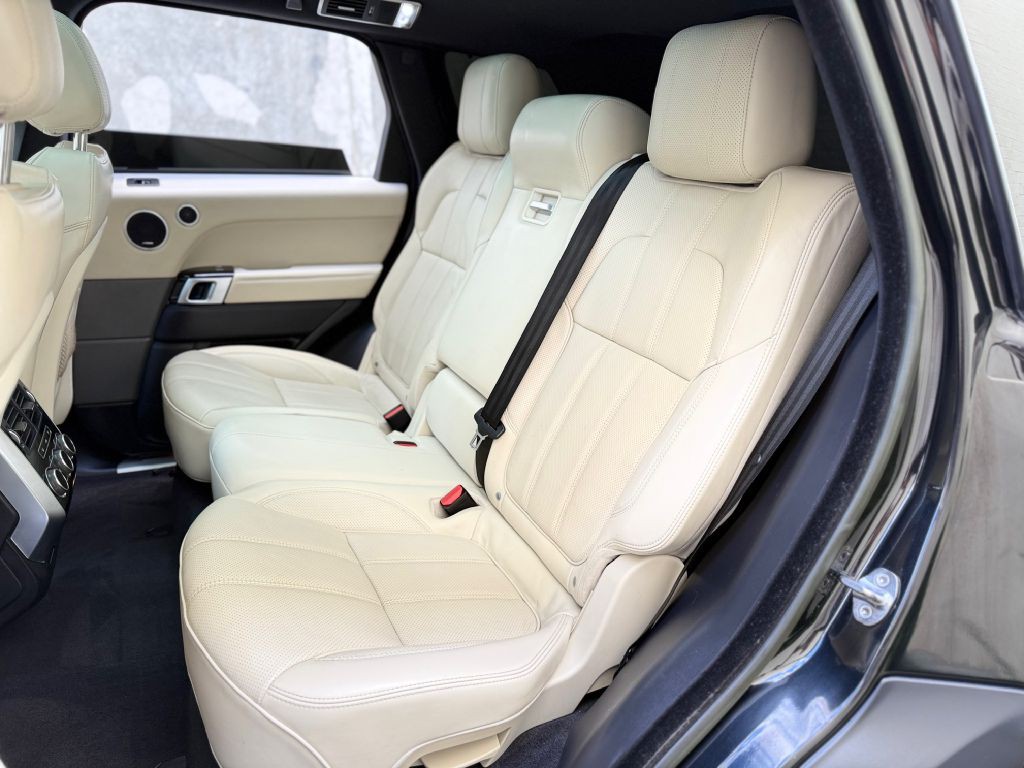 2015 Land Rover Range Rover Sport Image 16