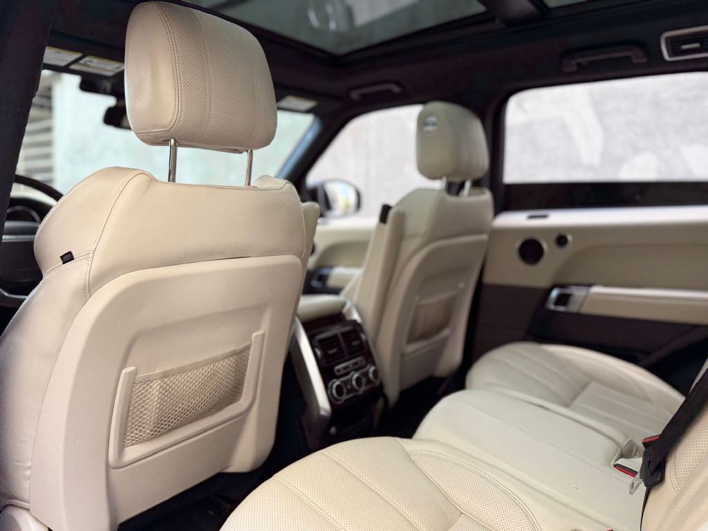 2015 Land Rover Range Rover Sport Image 17