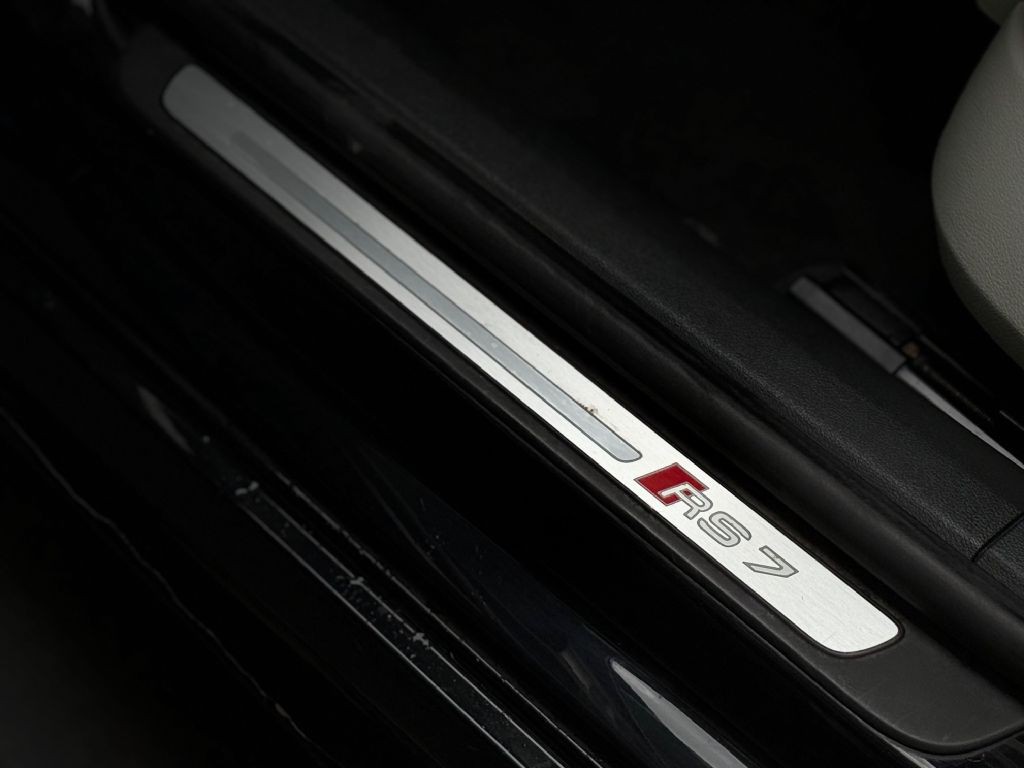 2014 Audi RS7 Image 18