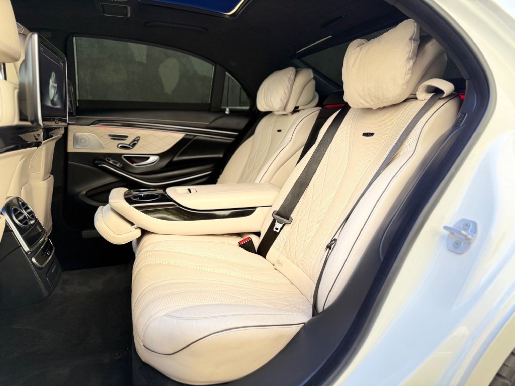 2017 Mercedes-Benz S-Class Image 24