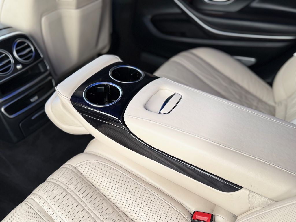 2017 Mercedes-Benz S-Class Image 25