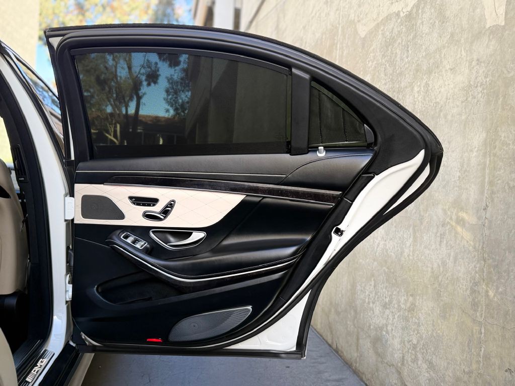 2017 Mercedes-Benz S-Class Image 32