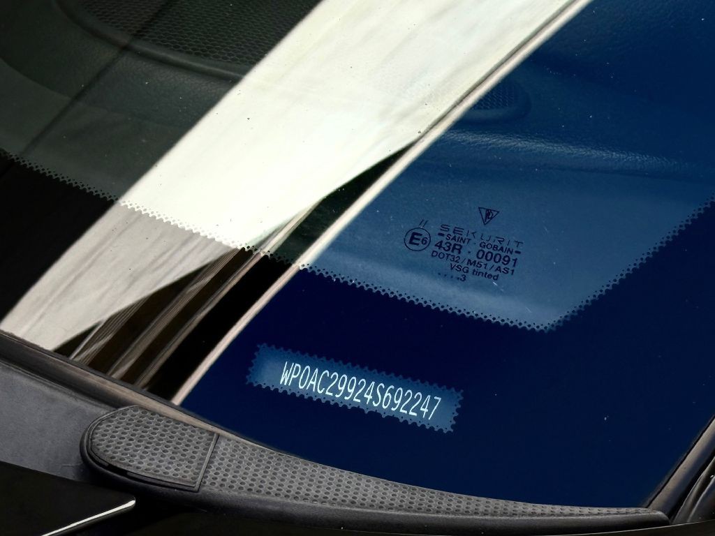 2004 Porsche 911 Image 10