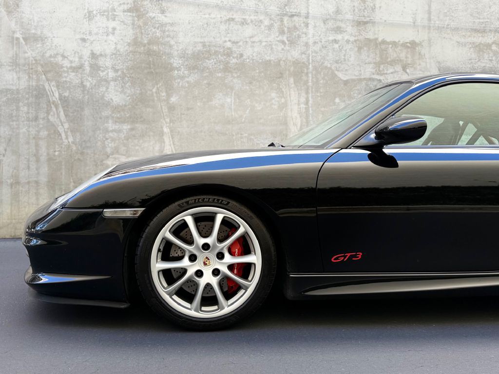 2004 Porsche 911 Image 13