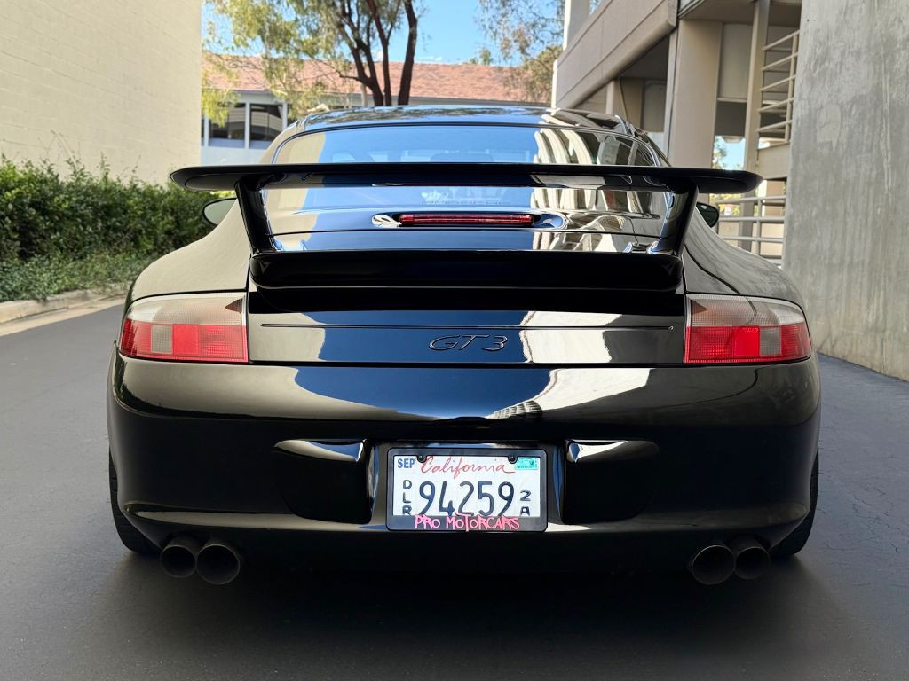 2004 Porsche 911 Image 21