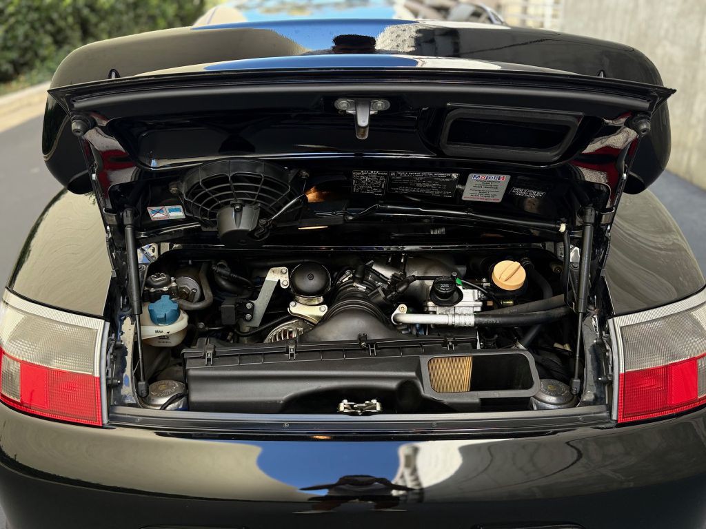 2004 Porsche 911 Image 36