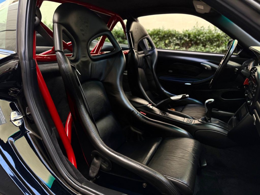 2004 Porsche 911 Image 39