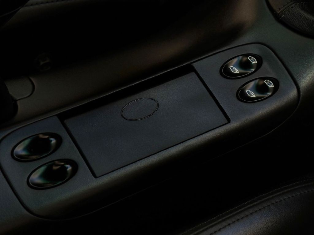 2004 Porsche 911 Image 42