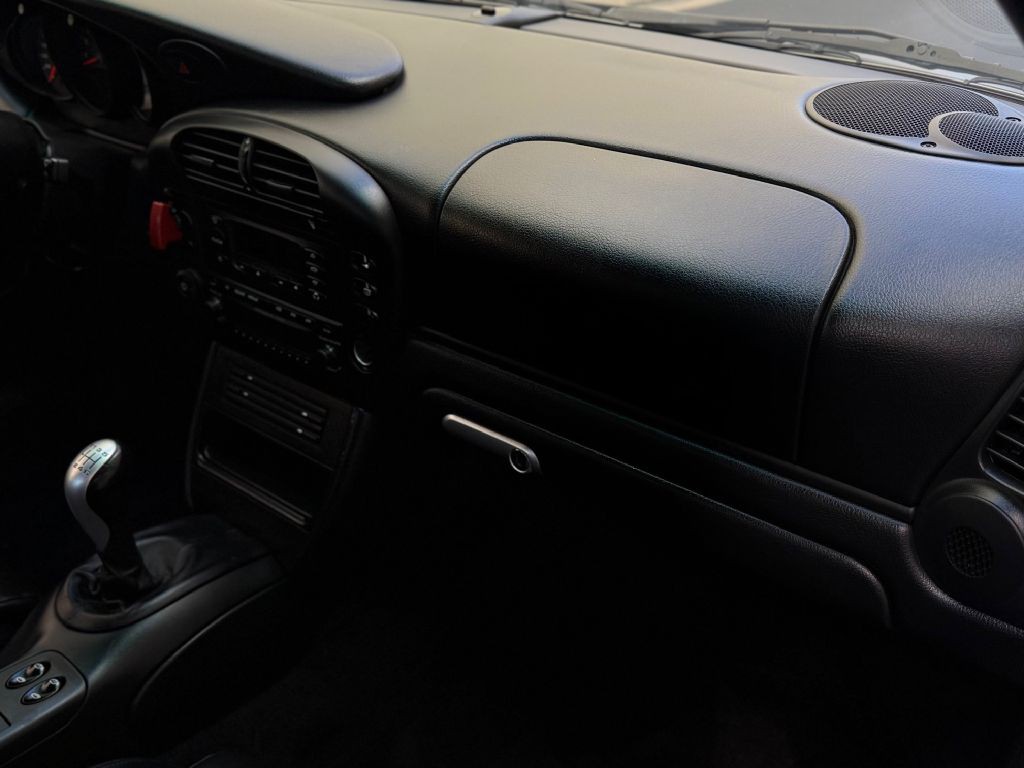 2004 Porsche 911 Image 44
